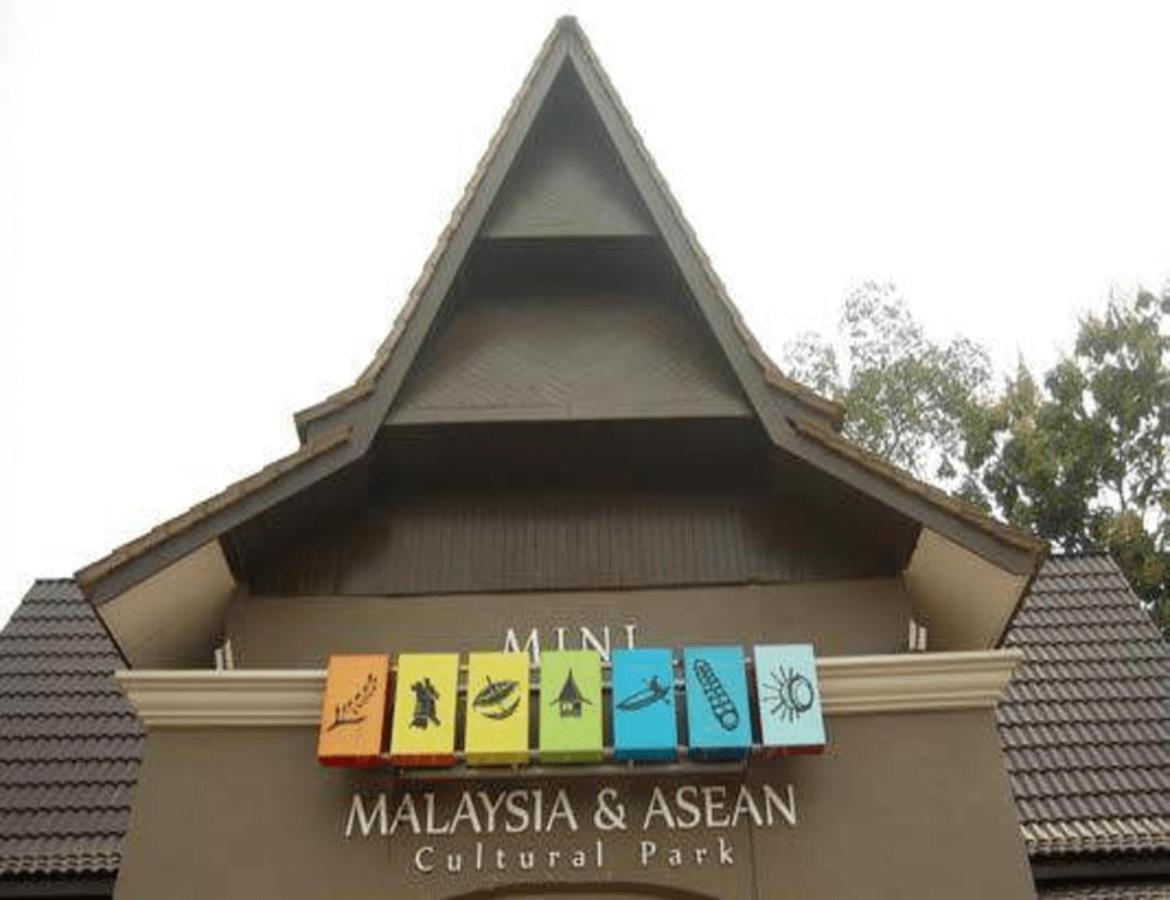 Sun Inns Hotel Ayer Keroh Extérieur photo